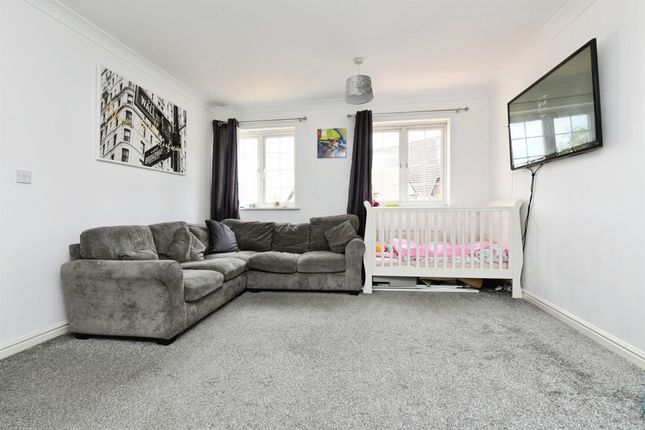 102, Chelmer Road, Chelmsford photo 3