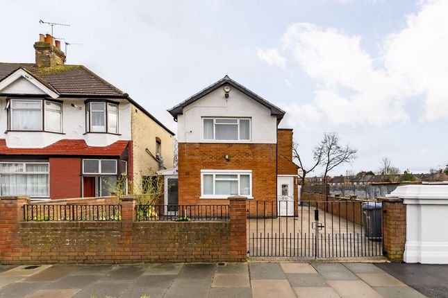 Detached house to rent in Melville Gardens, London