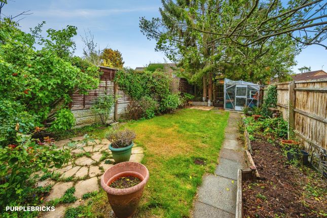21, Mountfield Road, Hemel Hempstead photo 4