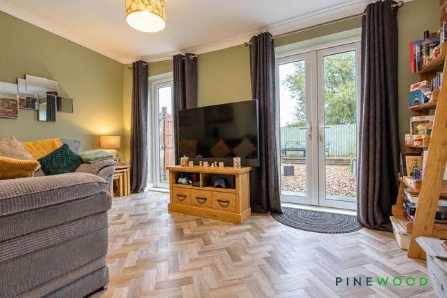 29 Calver Avenue, Chesterfield photo 4