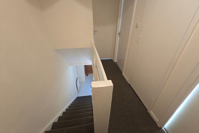 Maisonette to rent in Wager Street, London