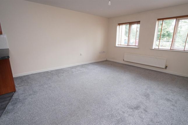39, Lodge Road, Thackley photo 2
