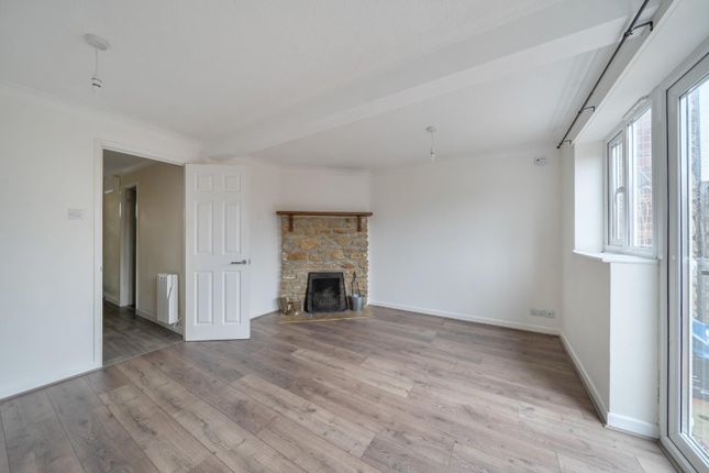 10, Hoopers Lane, Yeovil photo 3