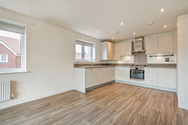 Flat 4 Hyde Court, 47, St. Nicholas Way, Maidstone photo 4