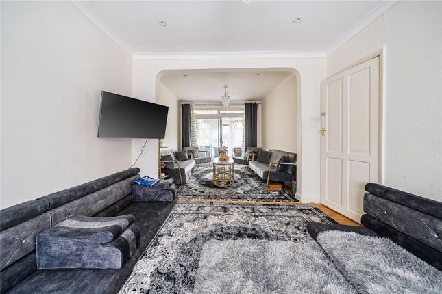 182, Conway Crescent, Greenford photo 2