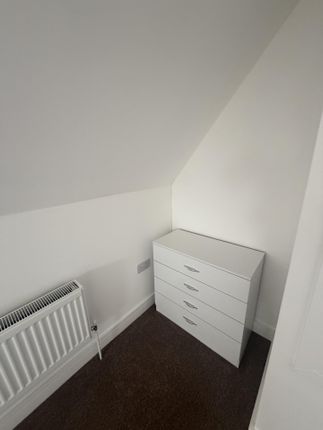 Room 4, 49 Delph Road, Spalding photo 5