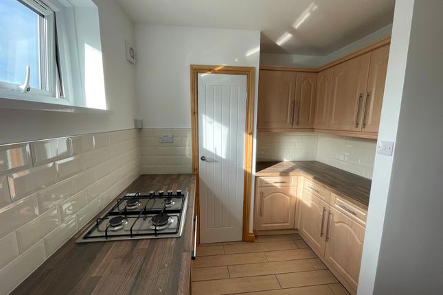 Flat 6 Goldcliff House, Cwmbran photo 2