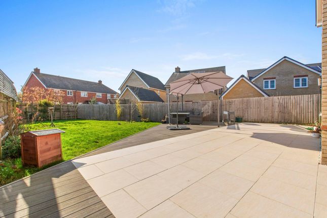 5 Barley Close, Princes Risborough photo 3