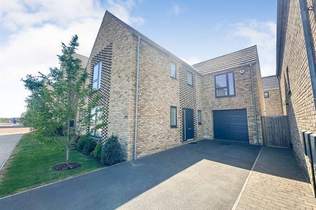4-bed house on 48, Park View, Corby, £400,000
