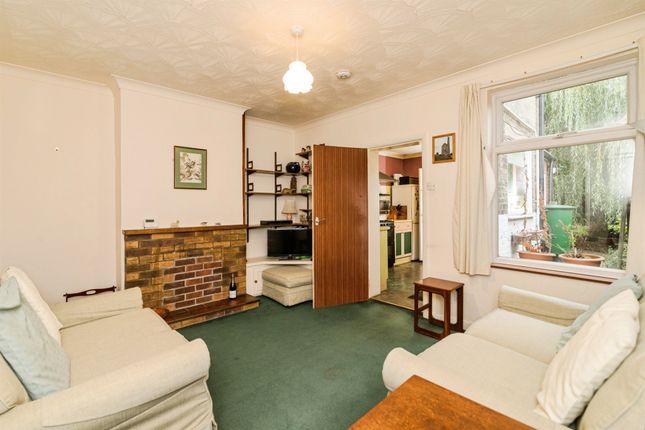 Oxford Cottage, Short Street, LOWESTOFT photo 4