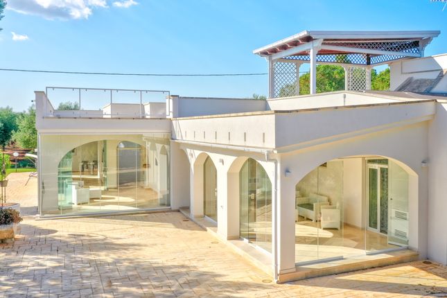 Villa for sale in Ostuni, Brindisi, Puglia, Italy, Contrada Camastra, Ostuni, Brindisi, Puglia, Italy