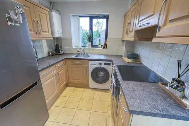 64, Impson Way, THETFORD photo 2