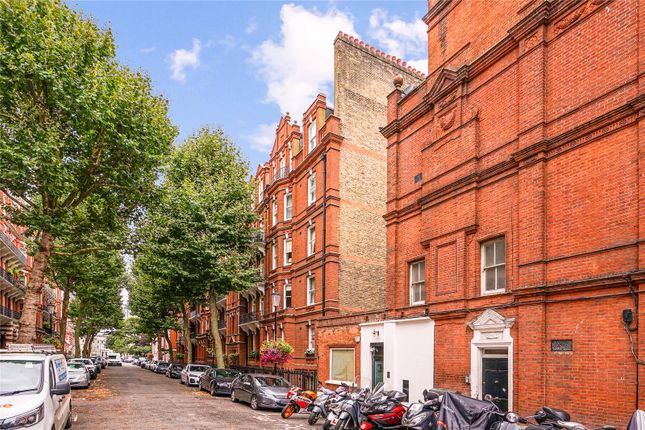 Flat for sale in Wetherby Mansions, Earl's Court Square, London