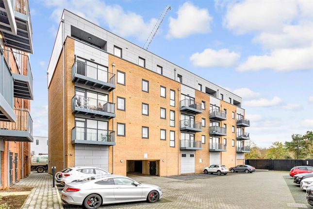 50, Vauxhall Place, Dartford photo 2