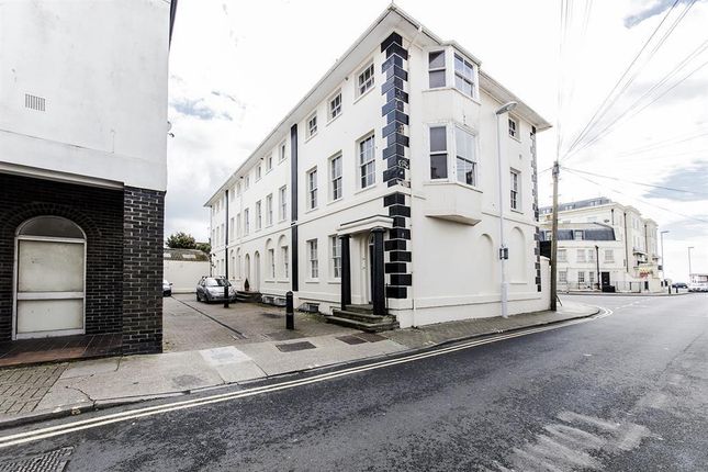 Thumbnail Flat to rent in Caledonian Place, West Buildings, Worthing