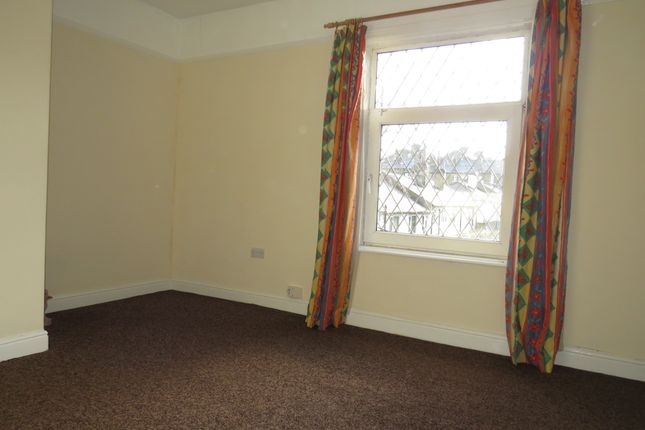 48, Emscote Street South, HALIFAX photo 5