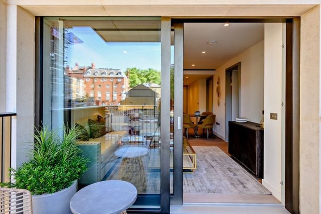 Flat to rent in Garrett Mansions, Edgware Road, London