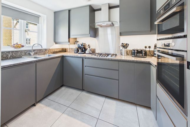 20 Croome Gardens, Cheltenham photo 2