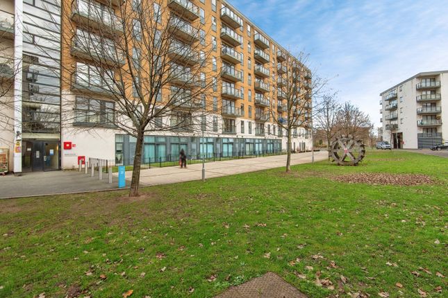 Flat for sale in 21 Durnsford Road, Wimbledon