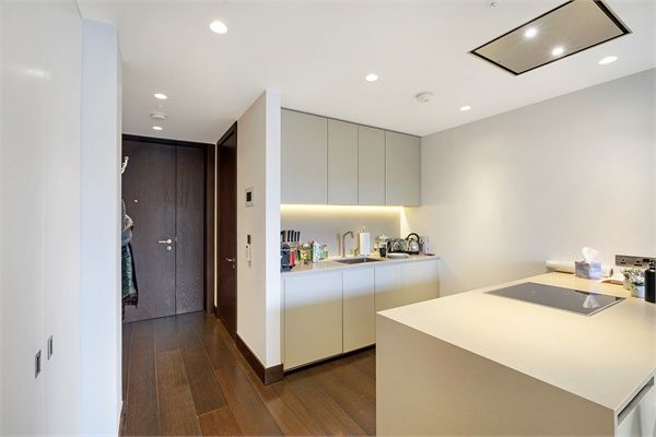 Apartment 5.08, 1 Kings Gate Walk, London photo 2