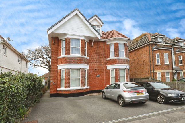 1-bed studio on Stourcliffe Avenue, Bournemouth BH6, £120,000
