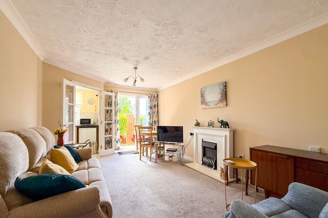 Flat 5, St. Aidans Court, Eastbourne photo 4