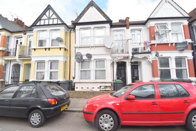Thumbnail Flat to rent in St Margarets Road, Turnpike Lane
