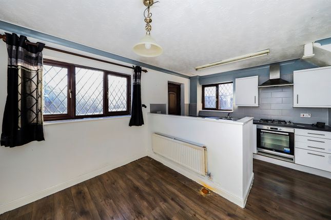 16, Memorial Close, Willenhall photo 4