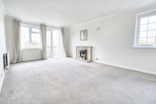 Flat 15, The Lawns St. Marys Close, Eastbourne photo 4