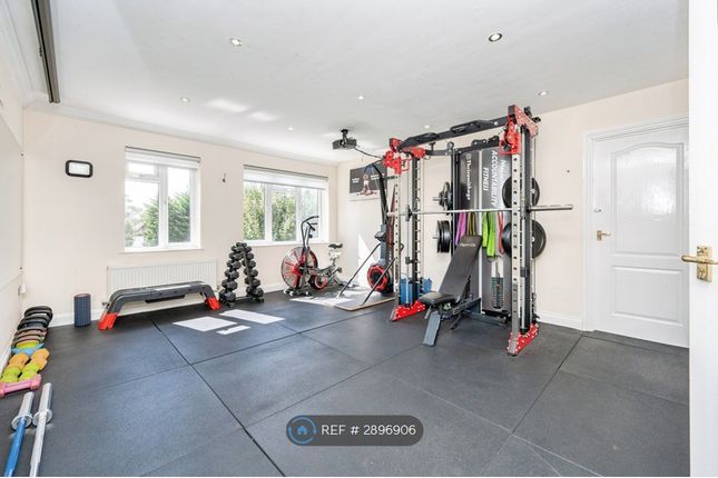 Saxton Mews, Dellfield Close, Watford photo 3