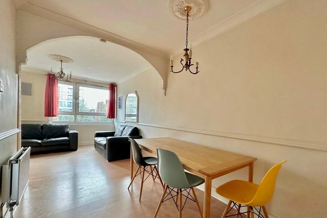 Flat 4, McEwen House, London photo 2