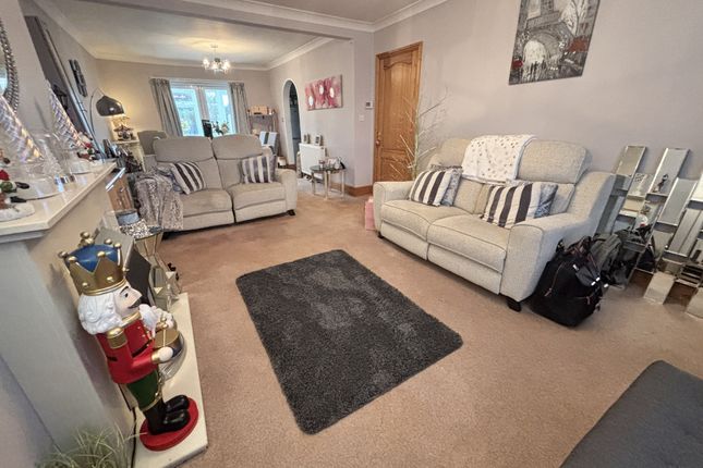 31, Ashton Avenue, Knott End on Sea photo 3