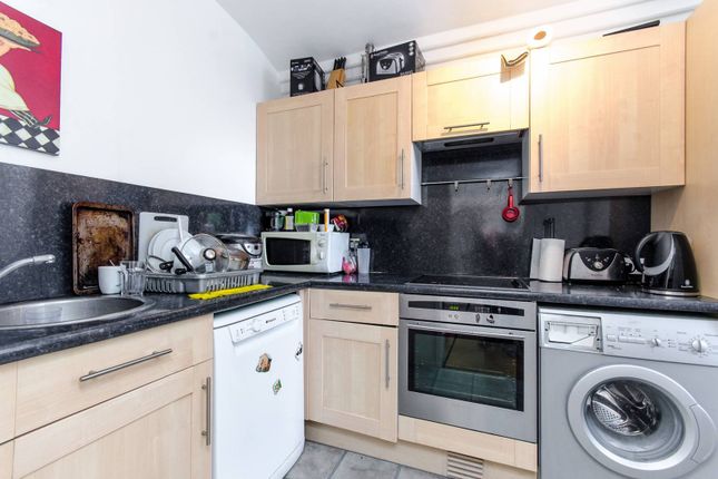 Thumbnail Flat to rent in Brewers Buildings, Islington, London