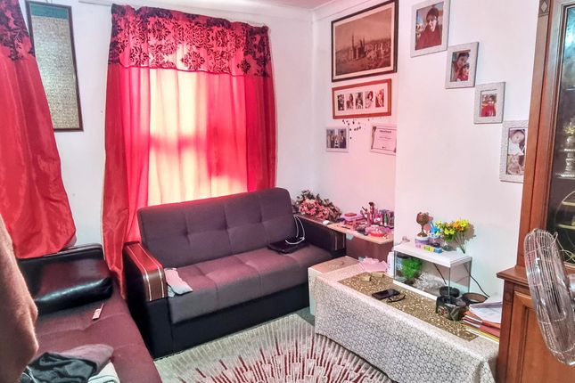 249, Romford Road, London photo 4