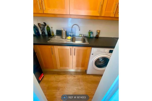 Flat, Marine Crescent, Seaton photo 3