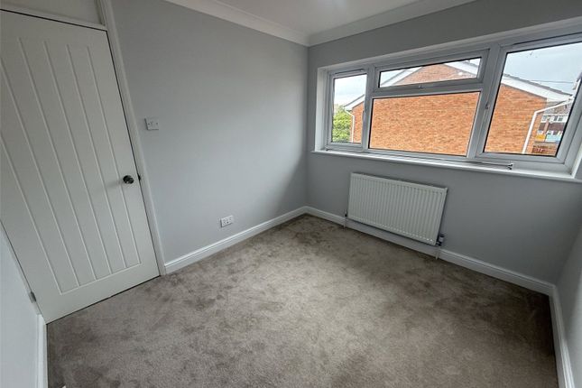 33, Radcot Close, Maidenhead photo 3