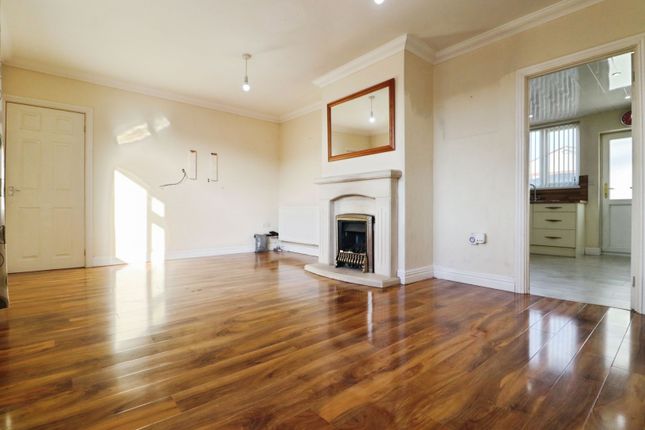 24, Coldbrook Road East, Barry photo 4