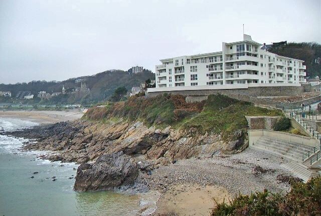 1-bed flat on 23 The Osborne, Rotherslade Road, £975/mo