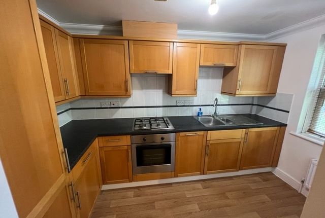 Flat to rent in Croxted Road, London