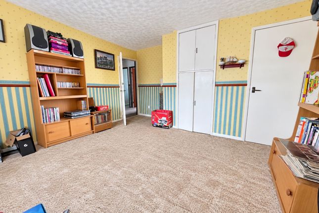 93 Maple Avenue, Runcorn photo 4