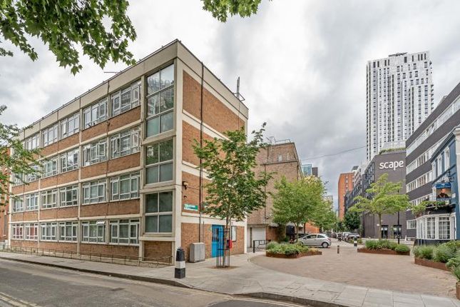 Flat for sale in Vince Court, Charles Square Estate, London