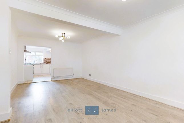 128, Forest Road, Loughton photo 2