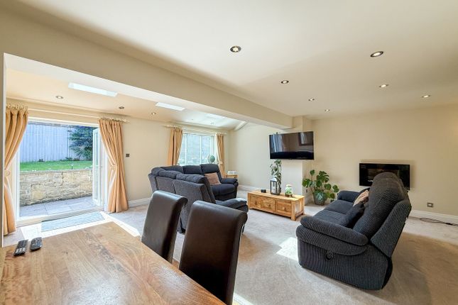 17, Mullion Avenue, Holmfirth photo 3