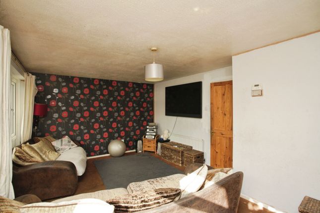 33, Tresillian Road, Coventry photo 3