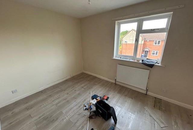 2, Stanley Way, Daventry photo 4