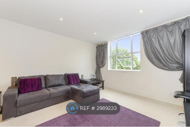 Flat, Bromyard House Bromyard Avenue, Acton photo 4