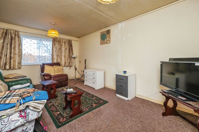 13, Cinderhill Walk, Nottingham photo 3