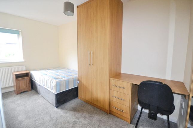 109, Blenheim Gardens, Reading photo 5