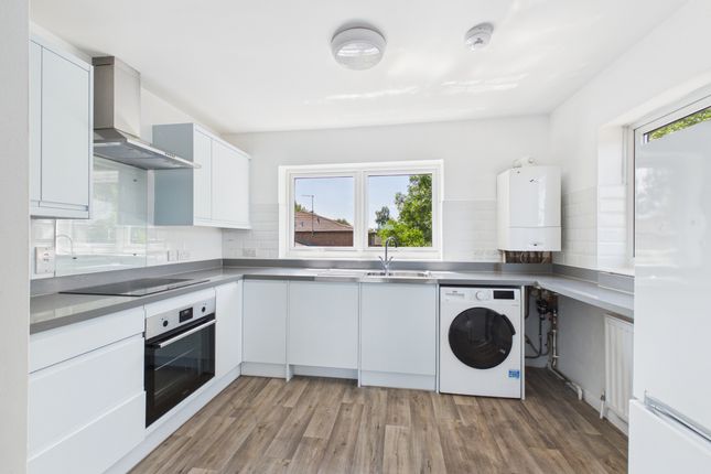 4 Swan House, Marlow photo 2