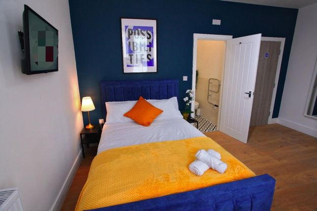 Room 5, 22 Hartington Street, Barrow-in-Furness photo 4